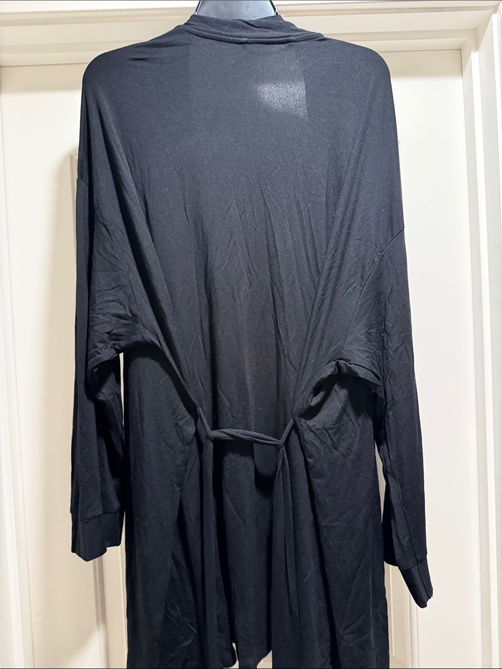 Model Black Auden Robe - Picture 6 of 7
